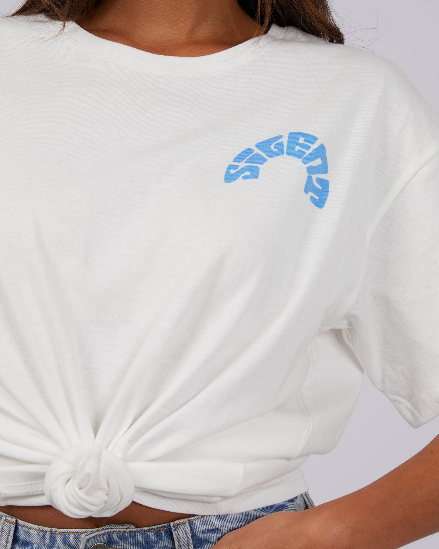 Keep the Peach Tee – Graphic Tee in White