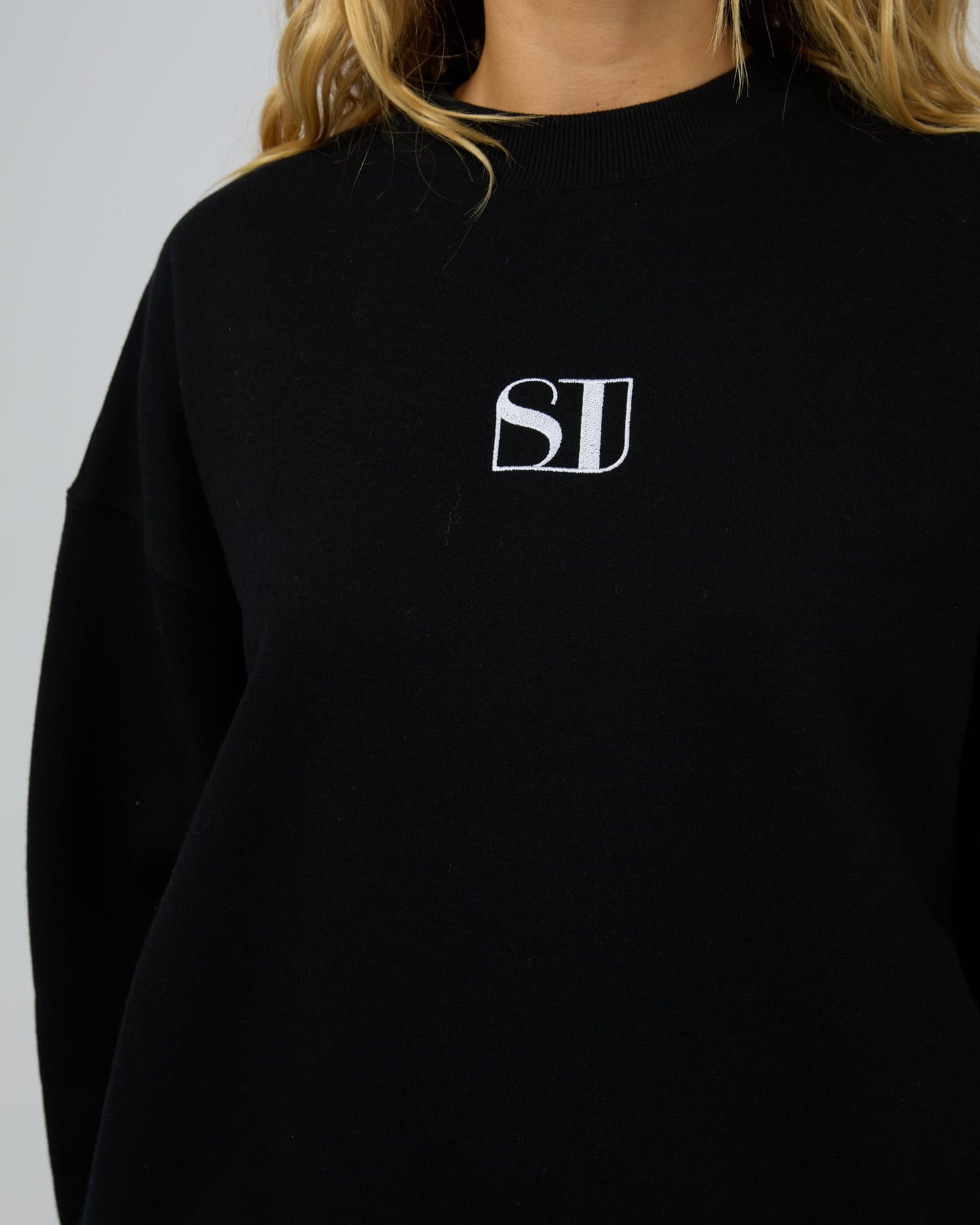 Silent Luxe Crew – Black