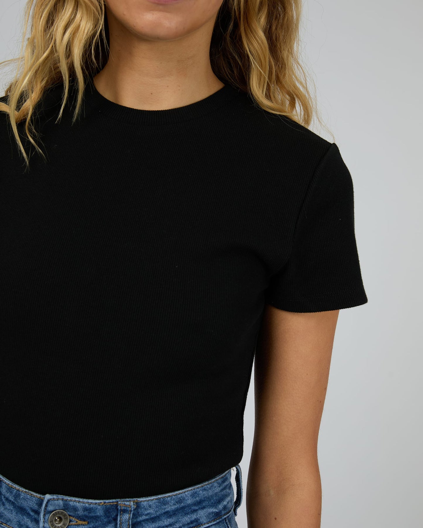 Bella Tee – Black