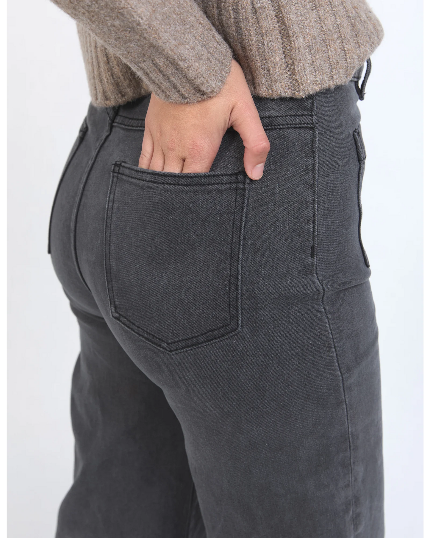 Sarah Wide Leg Jean – Washed Black