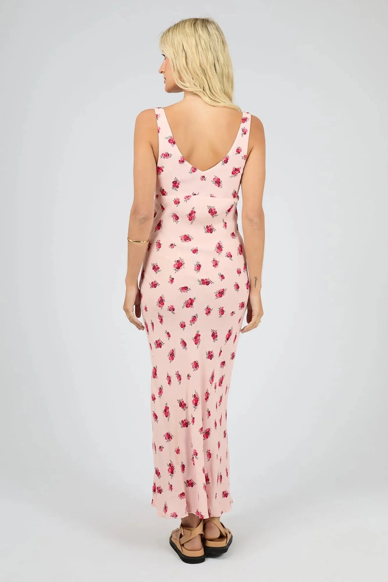 Scarlett Blush Floral Strappy V Neck Maxi Dress All About Eve