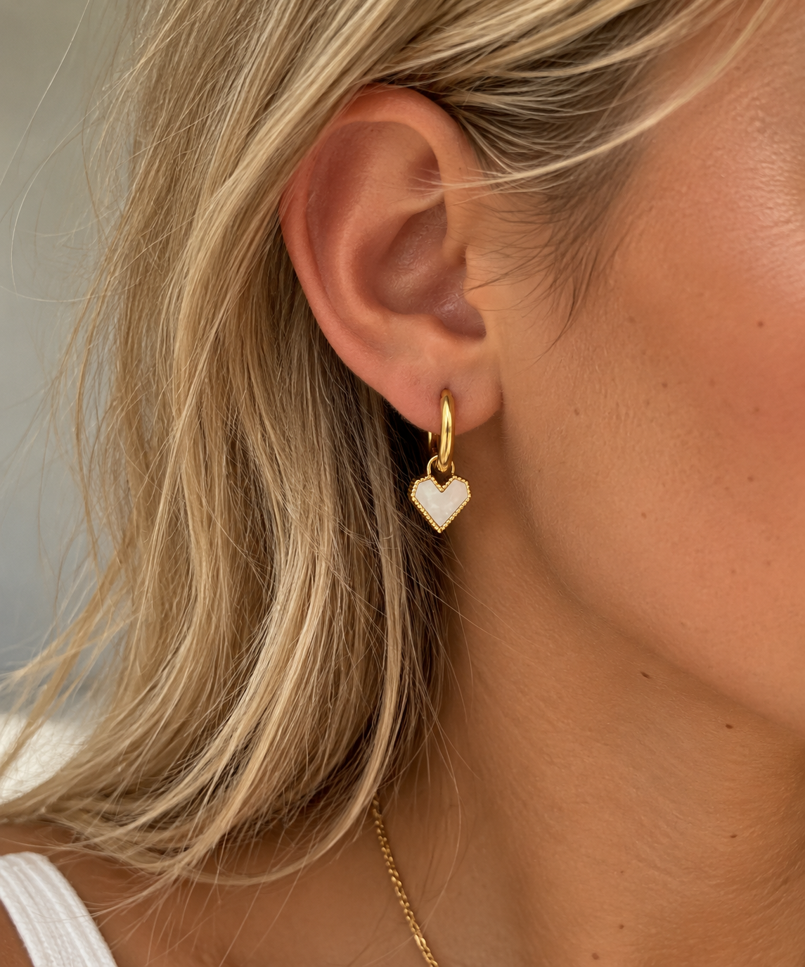 Luna Heart Hoop Earrings - Gold The Rose Edit