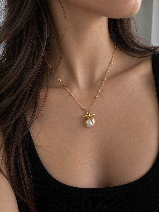 Pearl Bow Necklace - Gold The Rose Edit