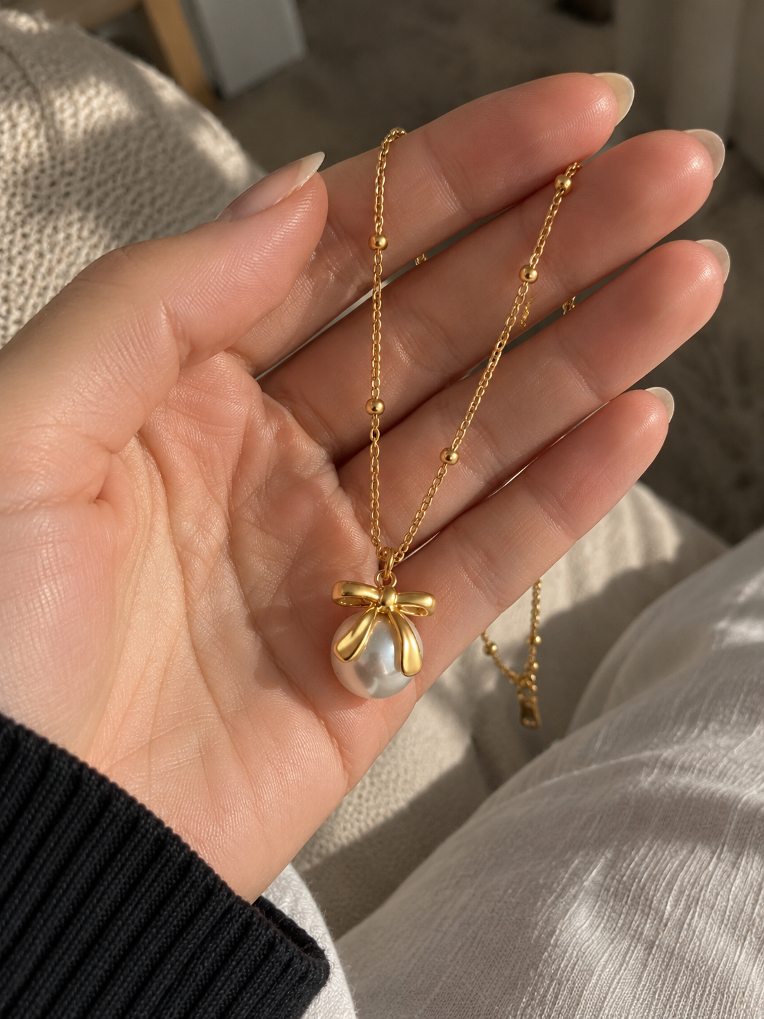 Pearl Bow Necklace - Gold The Rose Edit