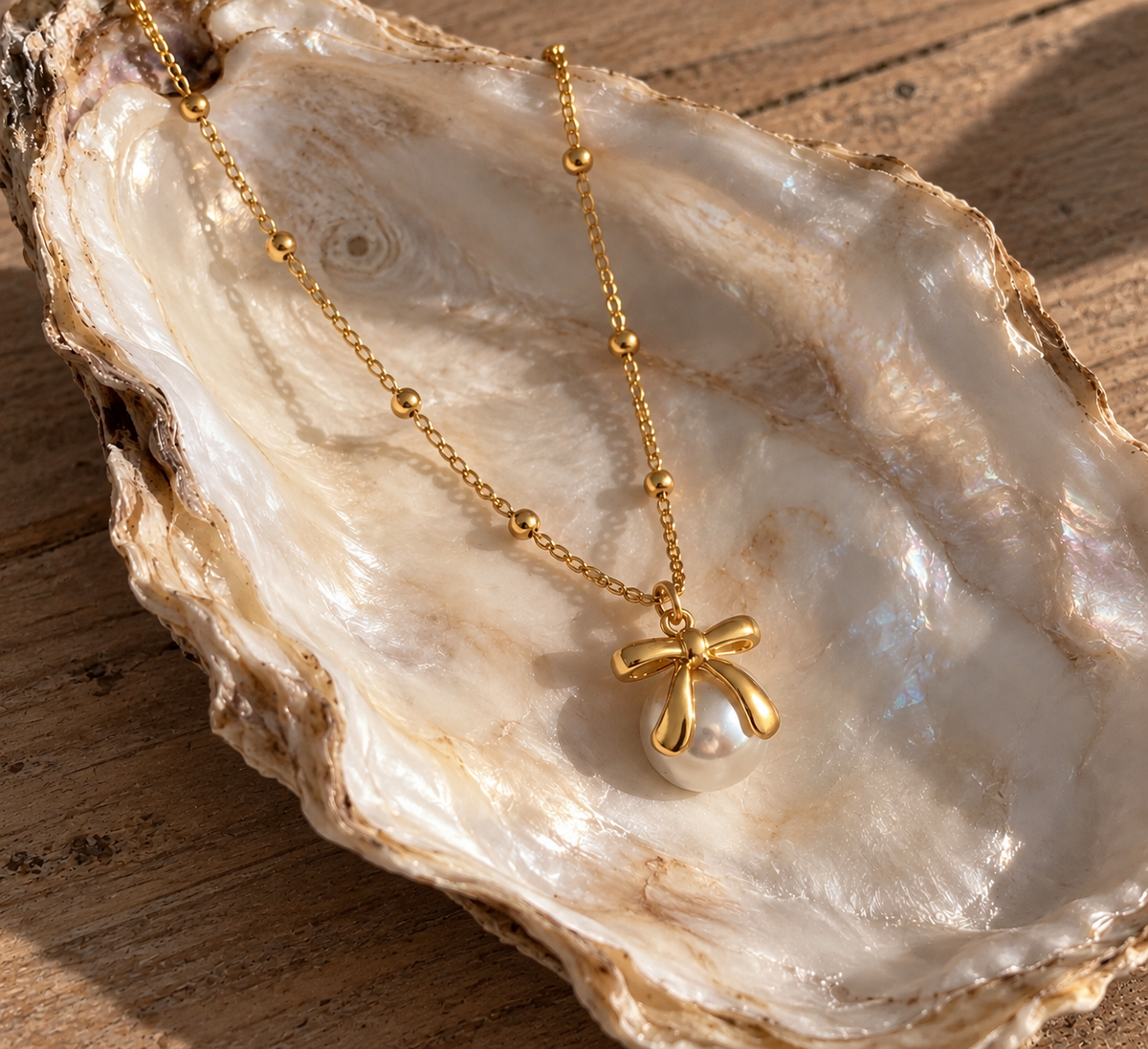 Pearl Bow Necklace - Gold The Rose Edit