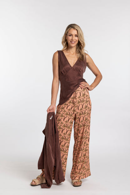 Mona Pant in Chocolate